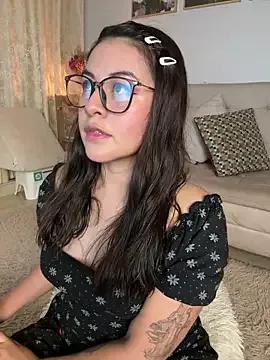 Pleasetellmecaro from StripChat is Freechat