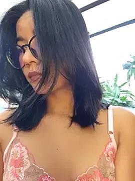 Pretty_roxxyy from StripChat is Freechat