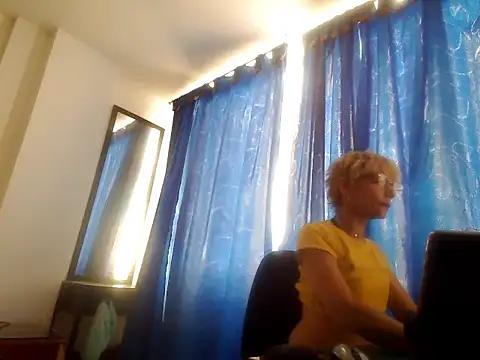 prettysuggar from StripChat is Freechat