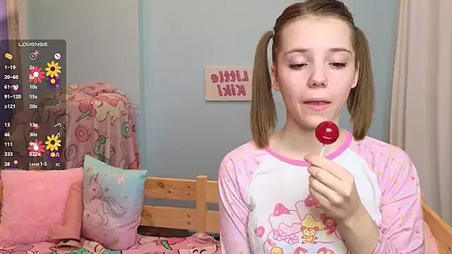 PrincessLittleKiki from StripChat is Freechat
