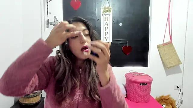 queen-natty from StripChat