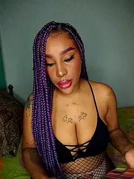 Queen_Amara from StripChat is Freechat