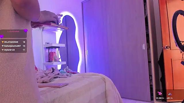 Queen_Antonella_Oficial from StripChat