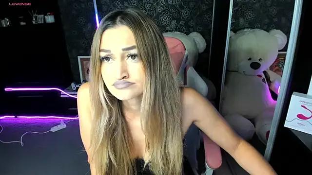 Queen_baby from StripChat is Freechat