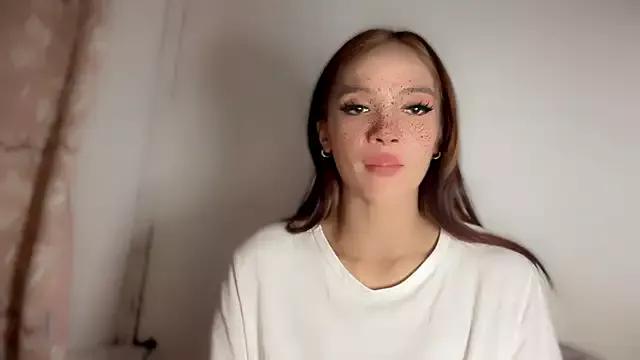 queen_lucinda from StripChat is Freechat