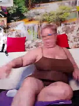 QueenPammy1 from StripChat is Freechat