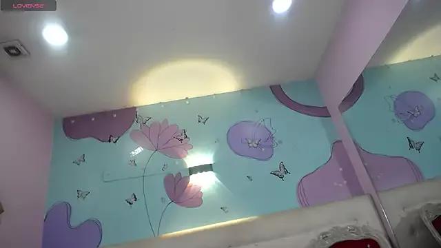 RAVEN_ZAREK from StripChat is Freechat