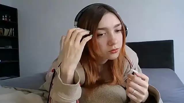 RedheadMisty from StripChat is Freechat