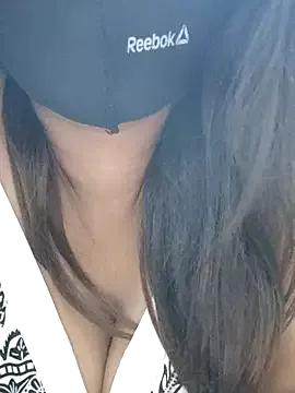 Reena_queen from StripChat is Freechat