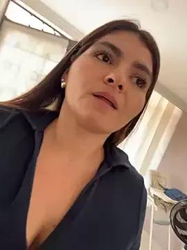 RosaliaVicky from StripChat is Freechat