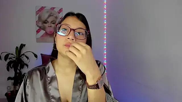 rouse_red from StripChat is Freechat