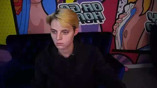 RoxyFlamee from StripChat is Freechat