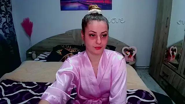 Roxyyfoxxxy from StripChat is Freechat