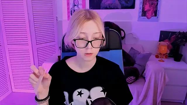 Customizable and immersive - Activate your taste buds and check-out our delicious choice of bondage cams streams with excited models getting their amazing bodies screwed with their beloved sex toys.