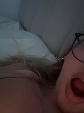 saliha_pinky_ from StripChat is Freechat