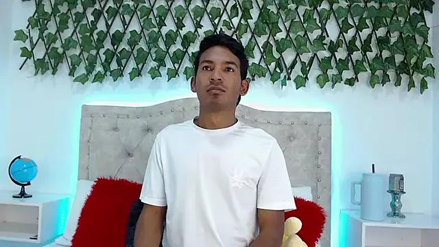 Sam-Torres from StripChat is Freechat