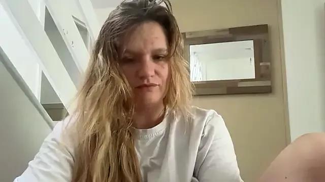 samanthaalice from StripChat is Freechat
