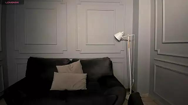 SamanthaConnorX from StripChat is Freechat