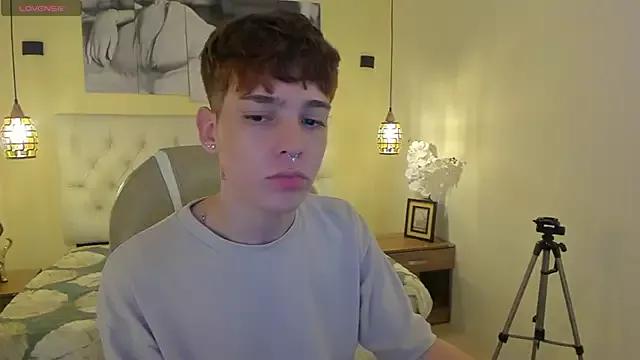 Samuelwest_ from StripChat is Freechat