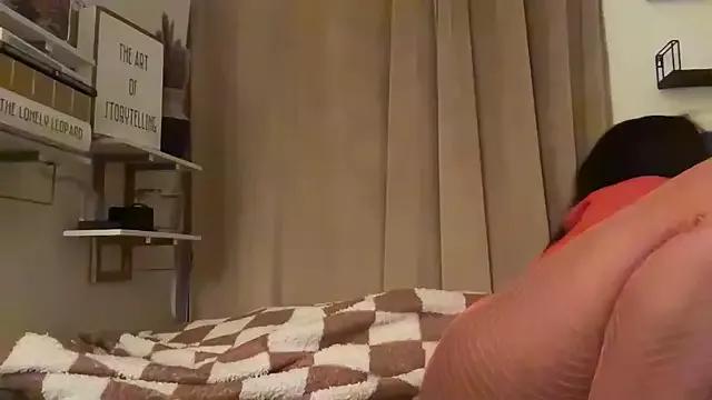 Sanaawest from StripChat is Freechat