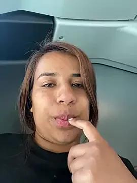 sara_loveyou01 from StripChat is Freechat