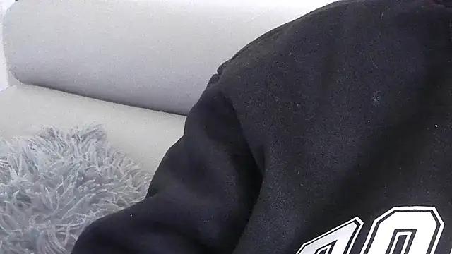 sarametisse26 from StripChat