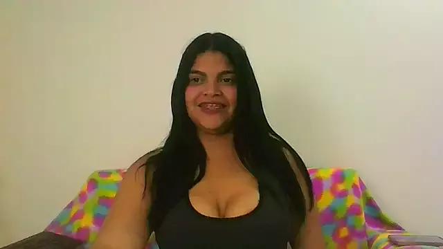Saray_WE from StripChat is Freechat
