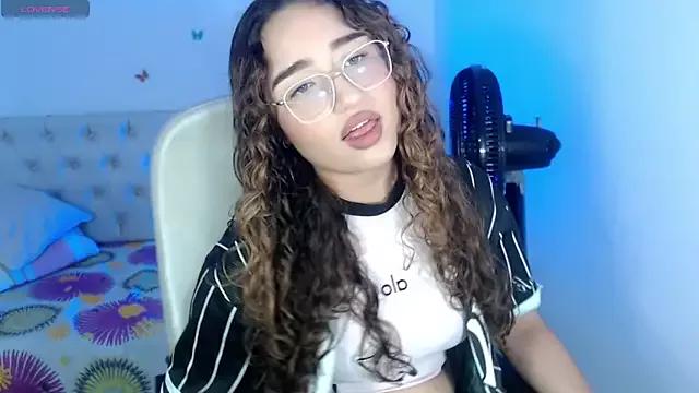 sasha_17_ from StripChat is Freechat