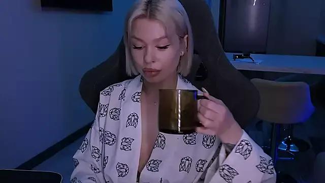 Customizable and immersive - Activate your taste buds and check-out our delicious choice of bondage cams streams with excited models getting their amazing bodies screwed with their beloved sex toys.