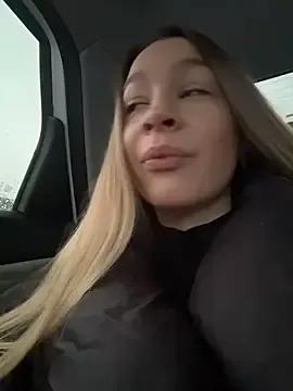 SashaCatt from StripChat is Freechat