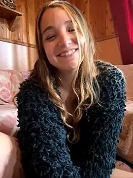 sashapulse from StripChat is Freechat