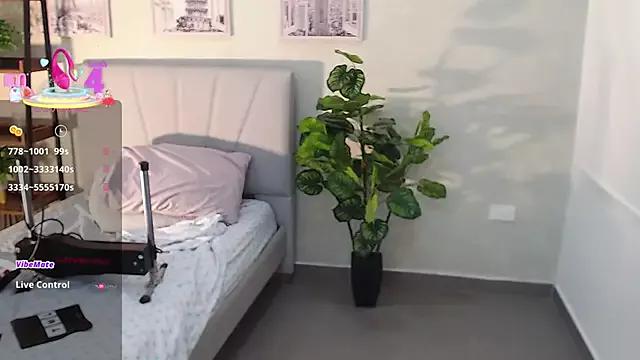 Sassy--Girl from StripChat is Freechat