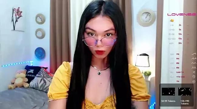 sassy_olivia from StripChat