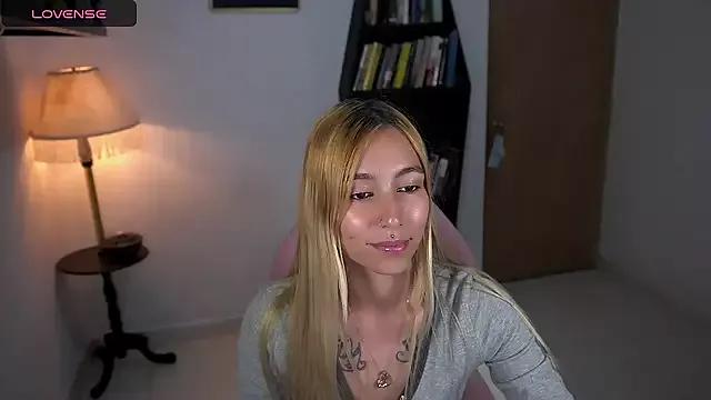 Saucy_Jenn from StripChat is Freechat