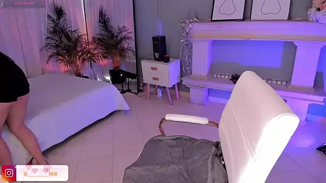 Customizable and immersive - Activate your taste buds and check-out our delicious choice of bondage cams streams with excited models getting their amazing bodies screwed with their beloved sex toys.