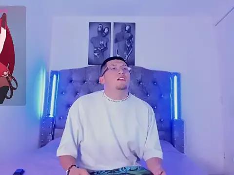 Scarlet_n_rayven from StripChat is Freechat