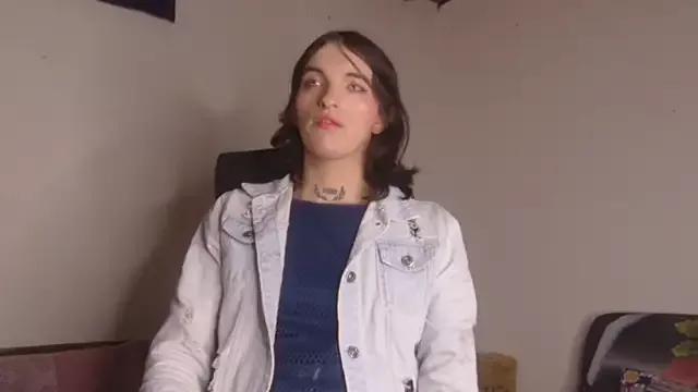 Scarlett_crastrawberry from StripChat is Freechat