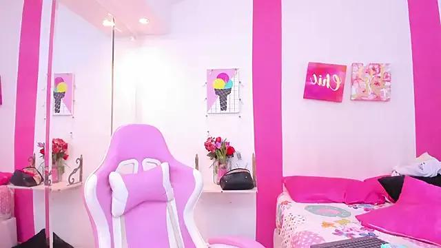 scarlette_15_ from StripChat is Freechat
