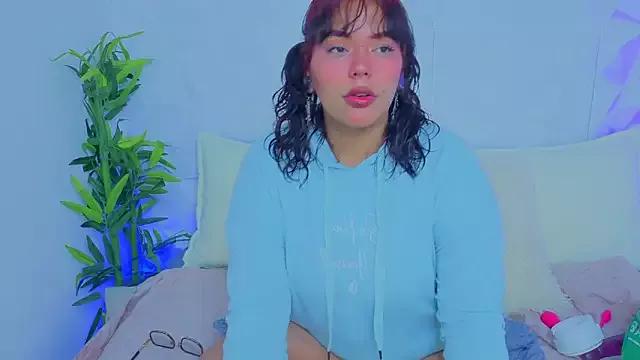 Scarletttttt__ from StripChat is Freechat