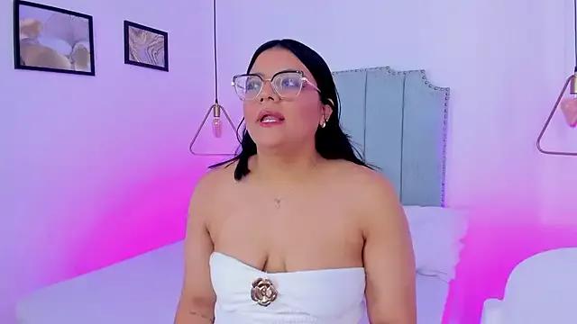 ScarlettWhitmore from StripChat is Freechat