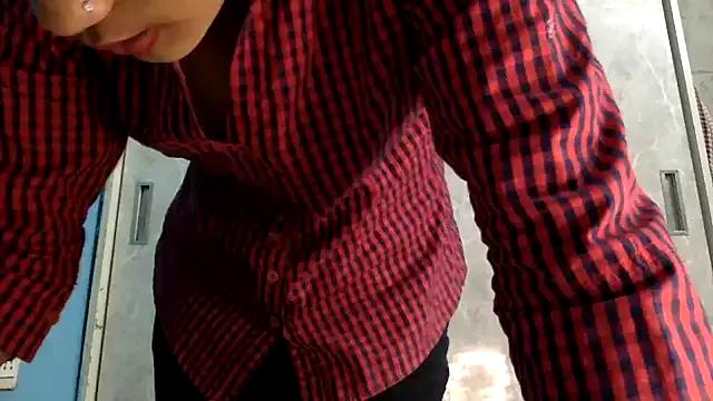 School_girl21 from StripChat is Freechat