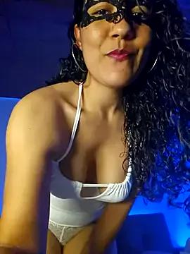 Sexxy-Lana from StripChat is Freechat