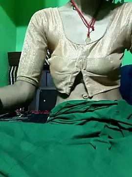 Sexy-Mahi999 from StripChat is Freechat