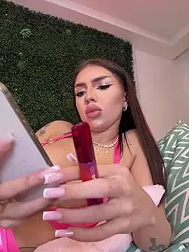 sexyanais from StripChat is Freechat