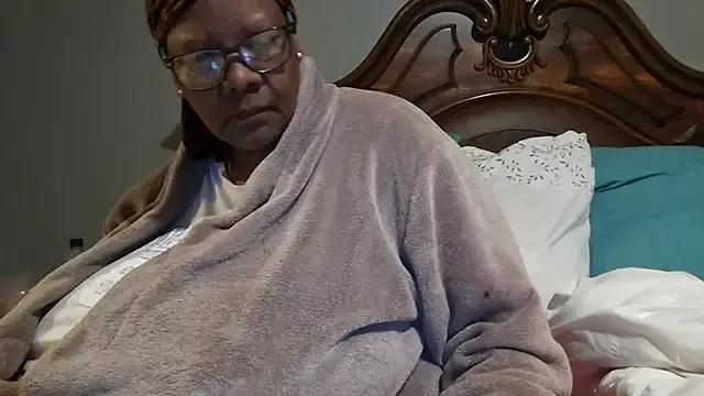 SEXYBOOBSNASS from StripChat is Freechat