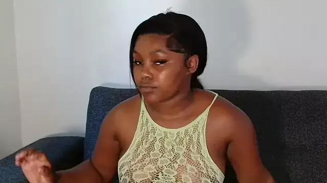 SexyDarkCandy from StripChat is Freechat