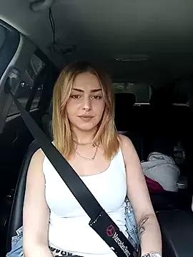 sexyhoneycake from StripChat is Freechat