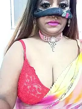 Sexyhotyrani from StripChat is Freechat
