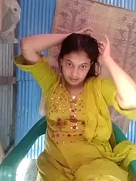 sexylive1100 from StripChat is Freechat