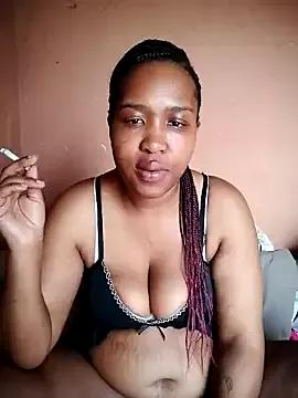 sexymoonl from StripChat is Freechat
